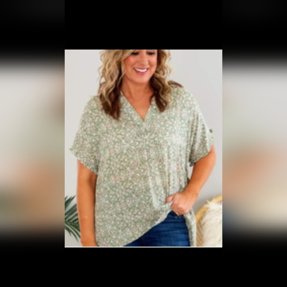 Boutique floral blouse S sage pink